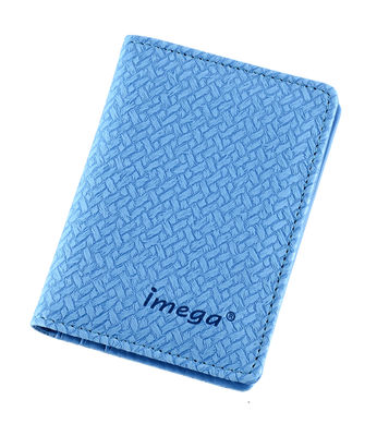 Kompaktes und wasserdichtes Passgehäuse mit 4 Karten-Slots und eigener Tasche