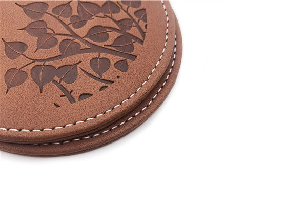 Debossed Logo Drink Coasters With Logo PU ledernes Brown Pantone