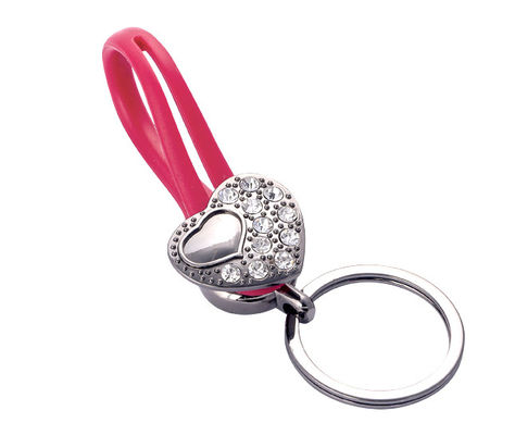 Guter Preis Öl gefülltes Logo Metall Schlüsselkettenschnitt Schlüsselfigur Schönes Design Online