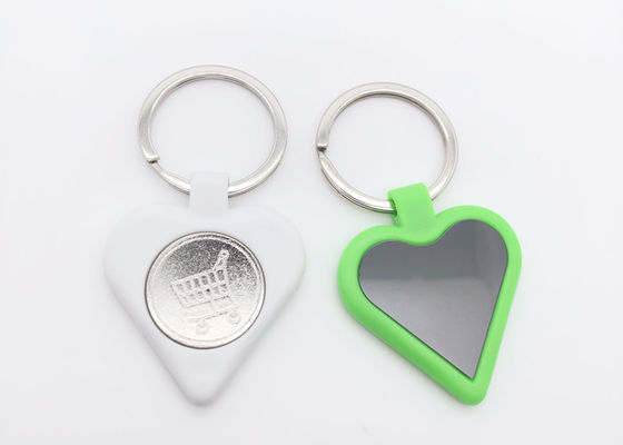 Guter Preis Plastiknickel überzog nette Metallschlüsselchain 35mm Herz-Form-Schlüsselring Online